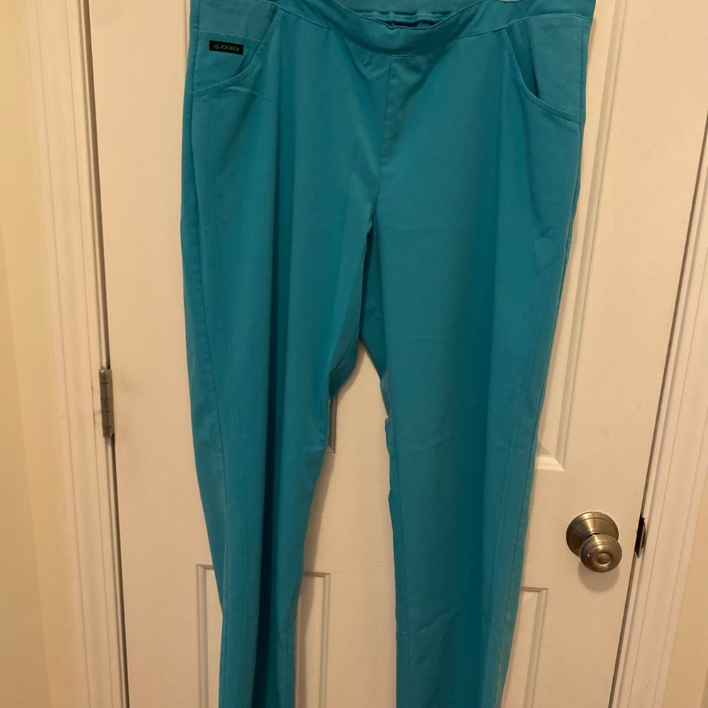 Women’s scrub pants